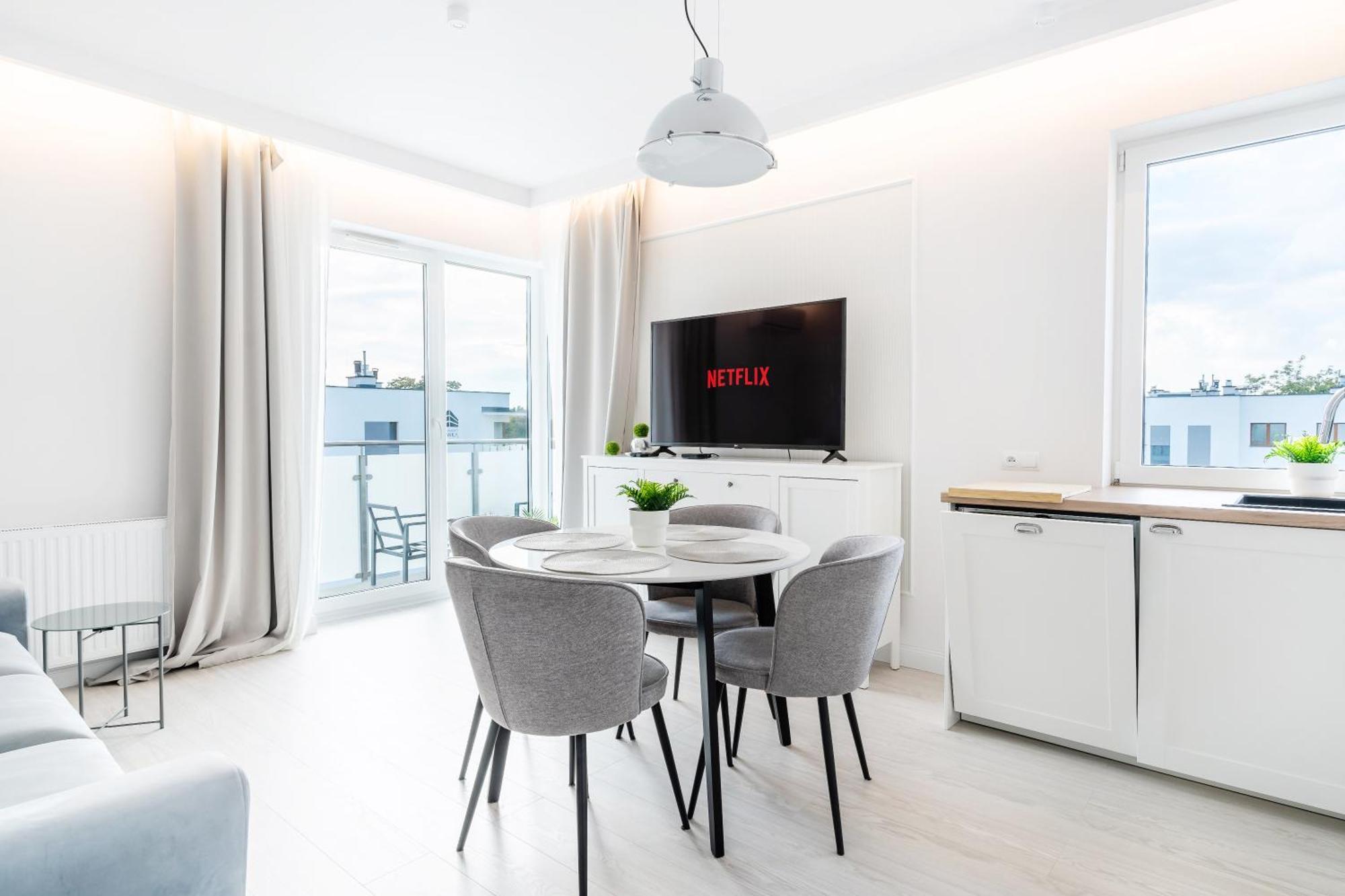 Belle View - 3Pok, Nawet 5 Lozek, Piekny Widok Na Rzeke, Tv55" Z Netflix I Max, Parking, Winda Apartman Iława Kültér fotó